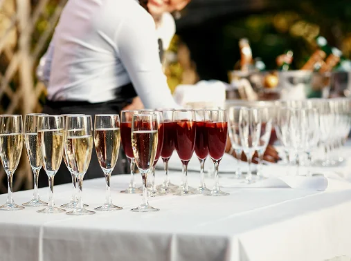 Bénéficiez de conseils et de services pour un vin d’honneur parfait 